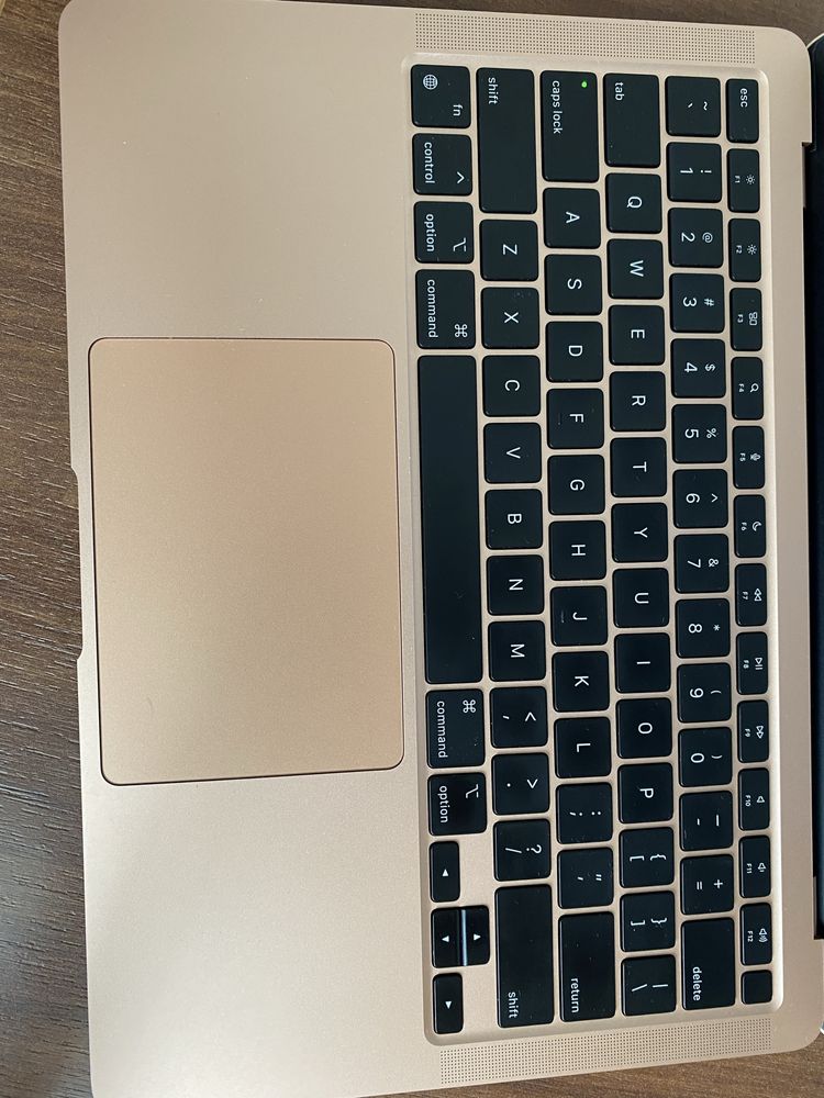 Macbook M1/ 2020 / 8gb/256 SSD