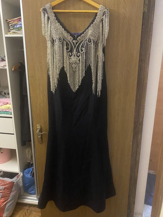 Вечернее платье со стразами