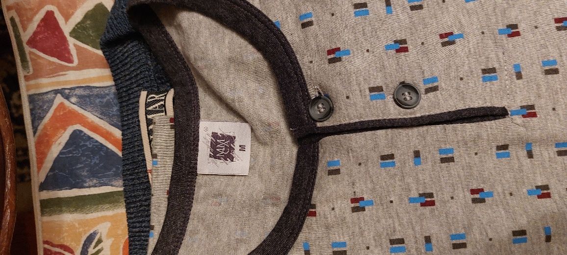 Roupa de homem NOVA, sem uso.