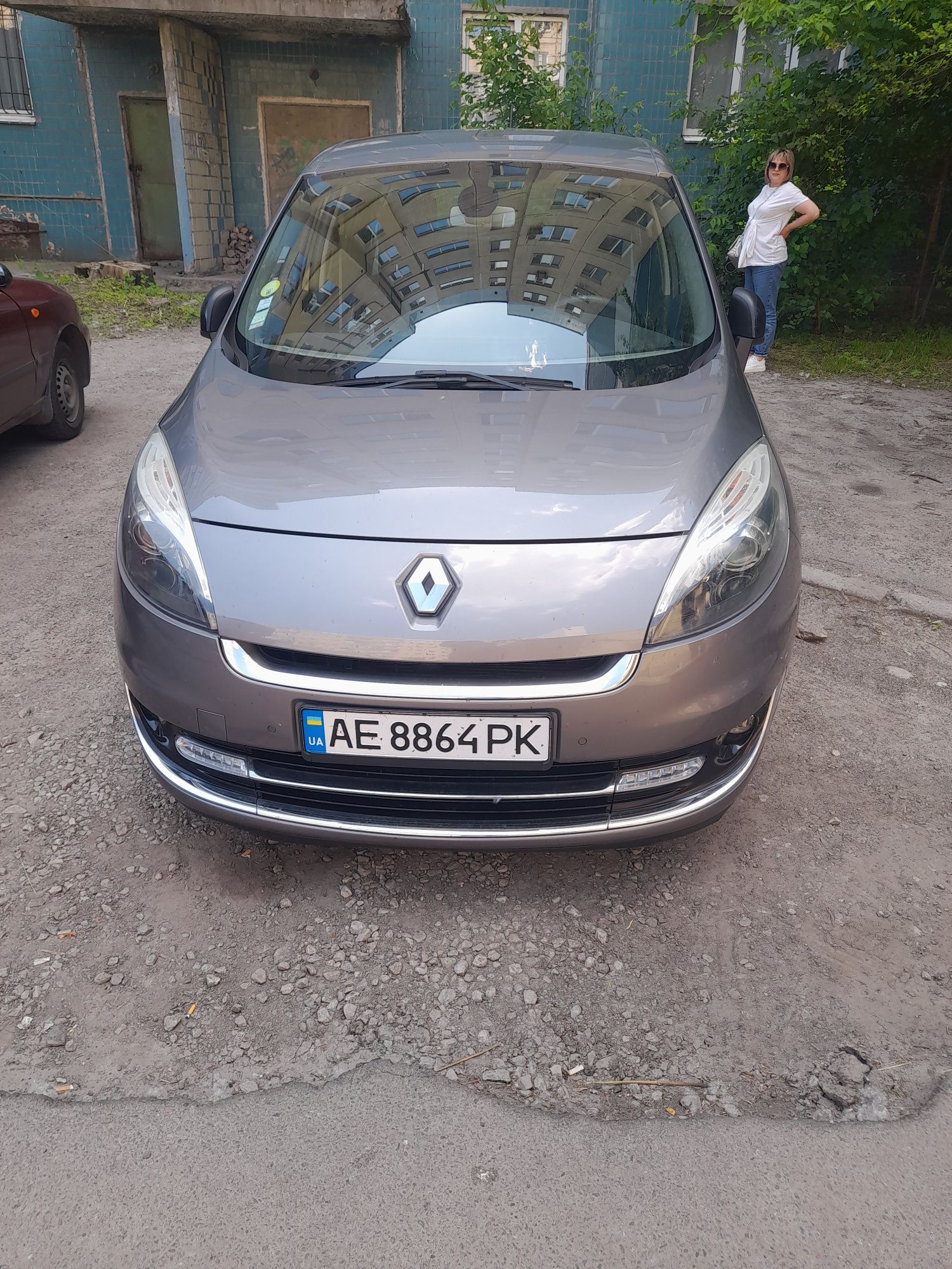 Продам RENAULT Grand Scenic