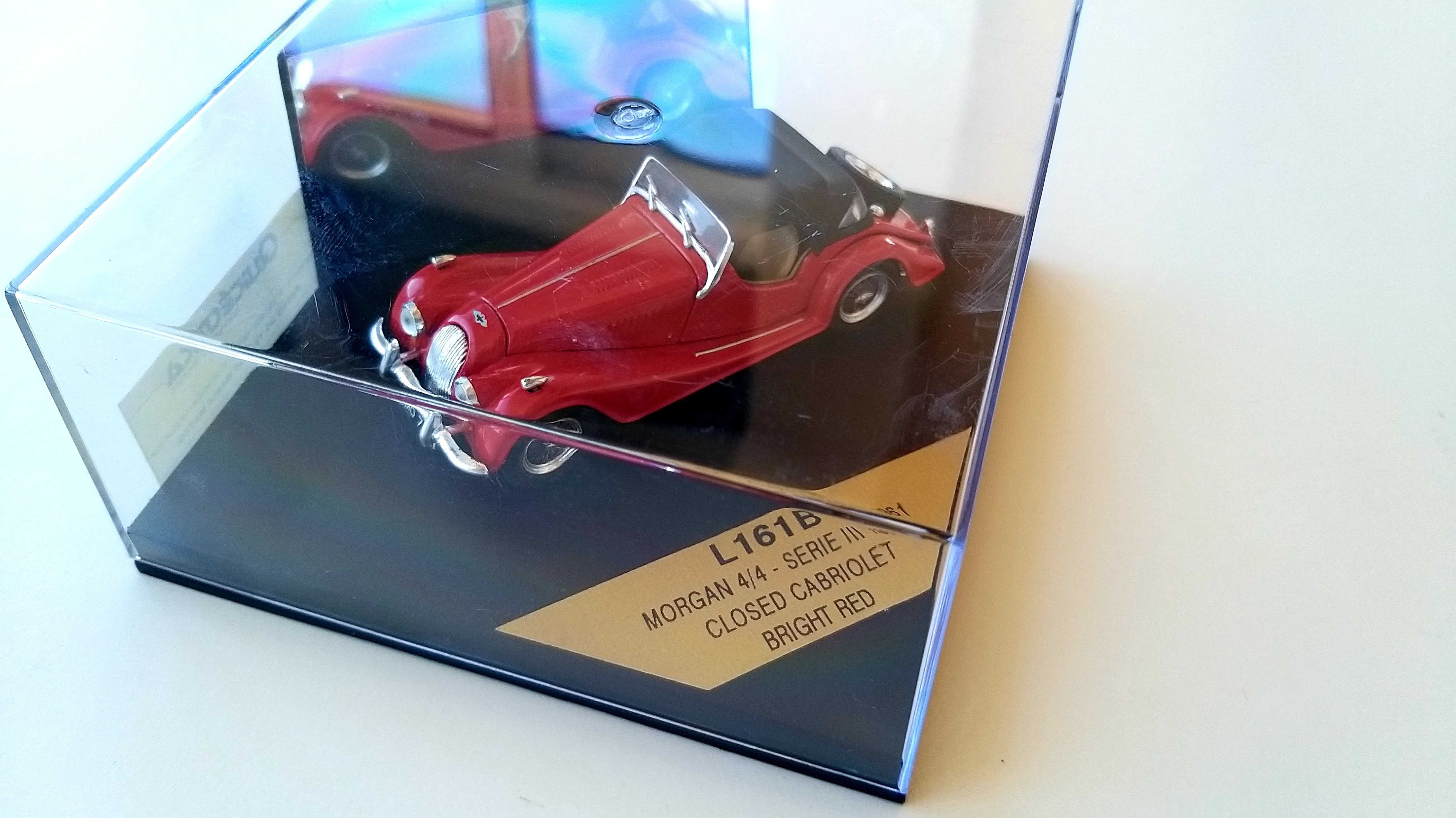 Miniatura Morgan 4/4 Cabriolet escala 1:43