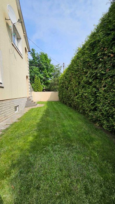 Боярка вул. Ягідна. Будинок, 7 кімнат, гараж. підвал, 6 соток землі.