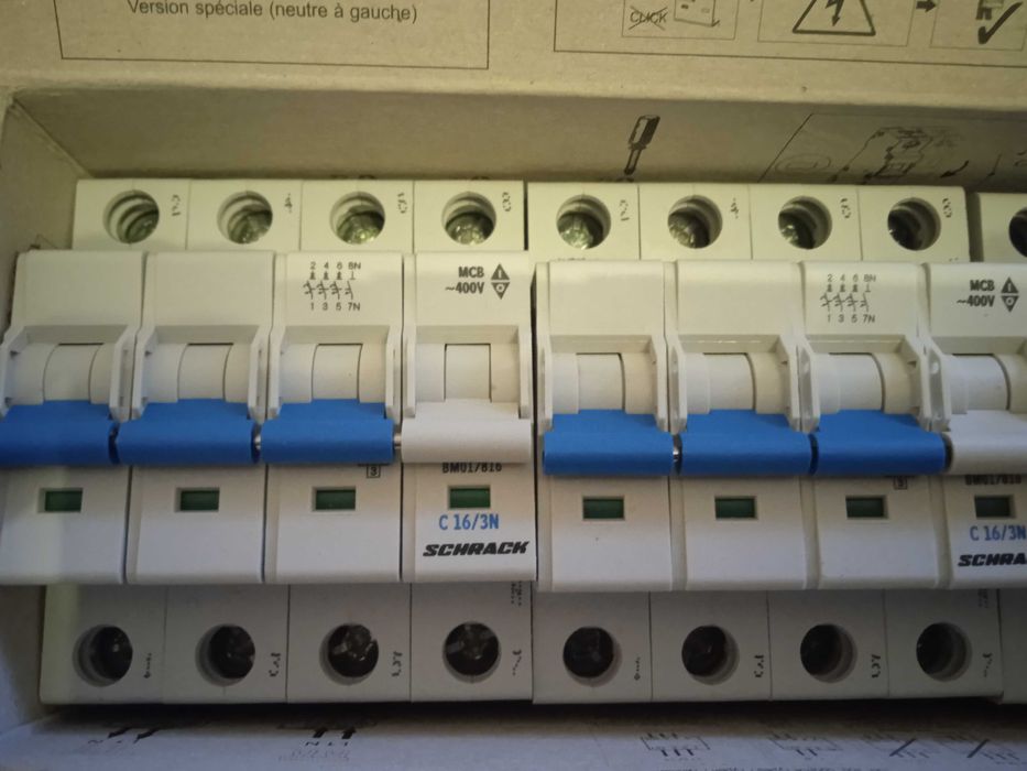 Wyłącznik instalacyjny, nadprądowy C16A/3+n,6kA Schrack