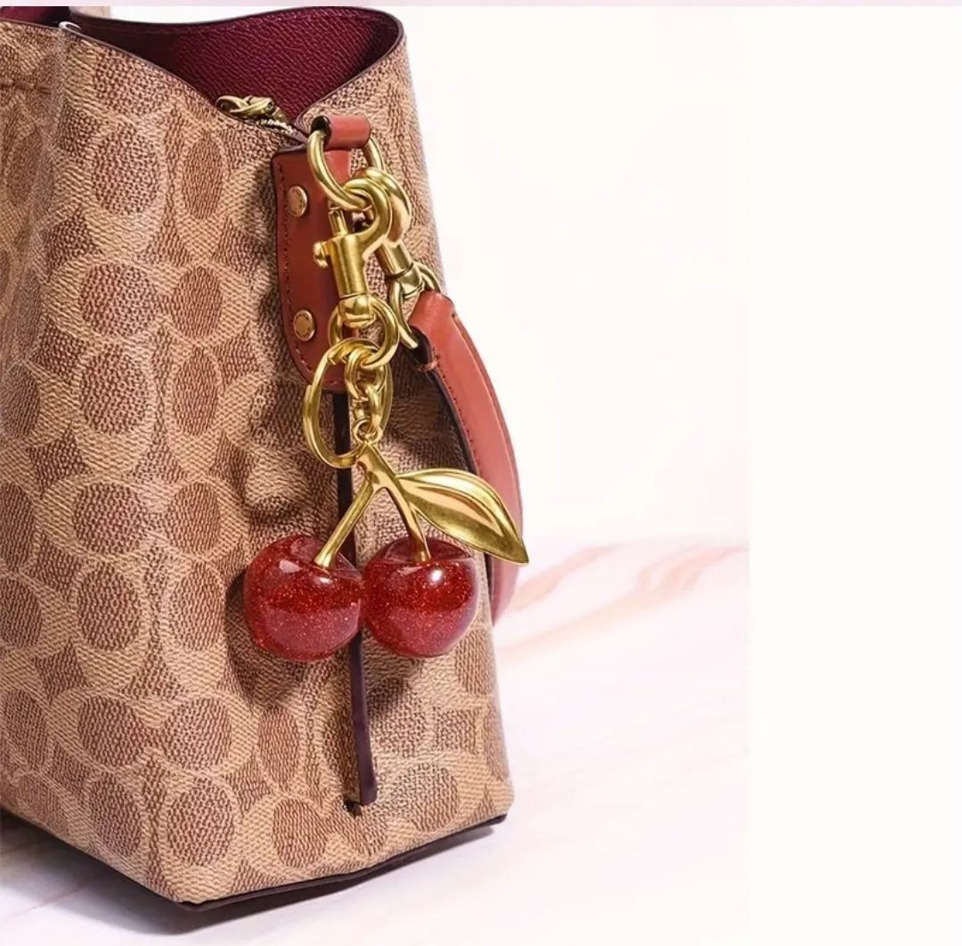 Брелок у стилі Coach Cherry, обвіс на сумку