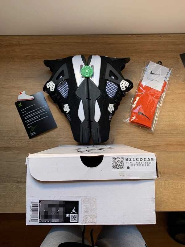 Jordan4RetroBiałyGrzmot r.38