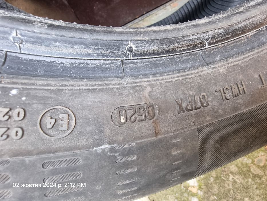 Продам комплект резини.