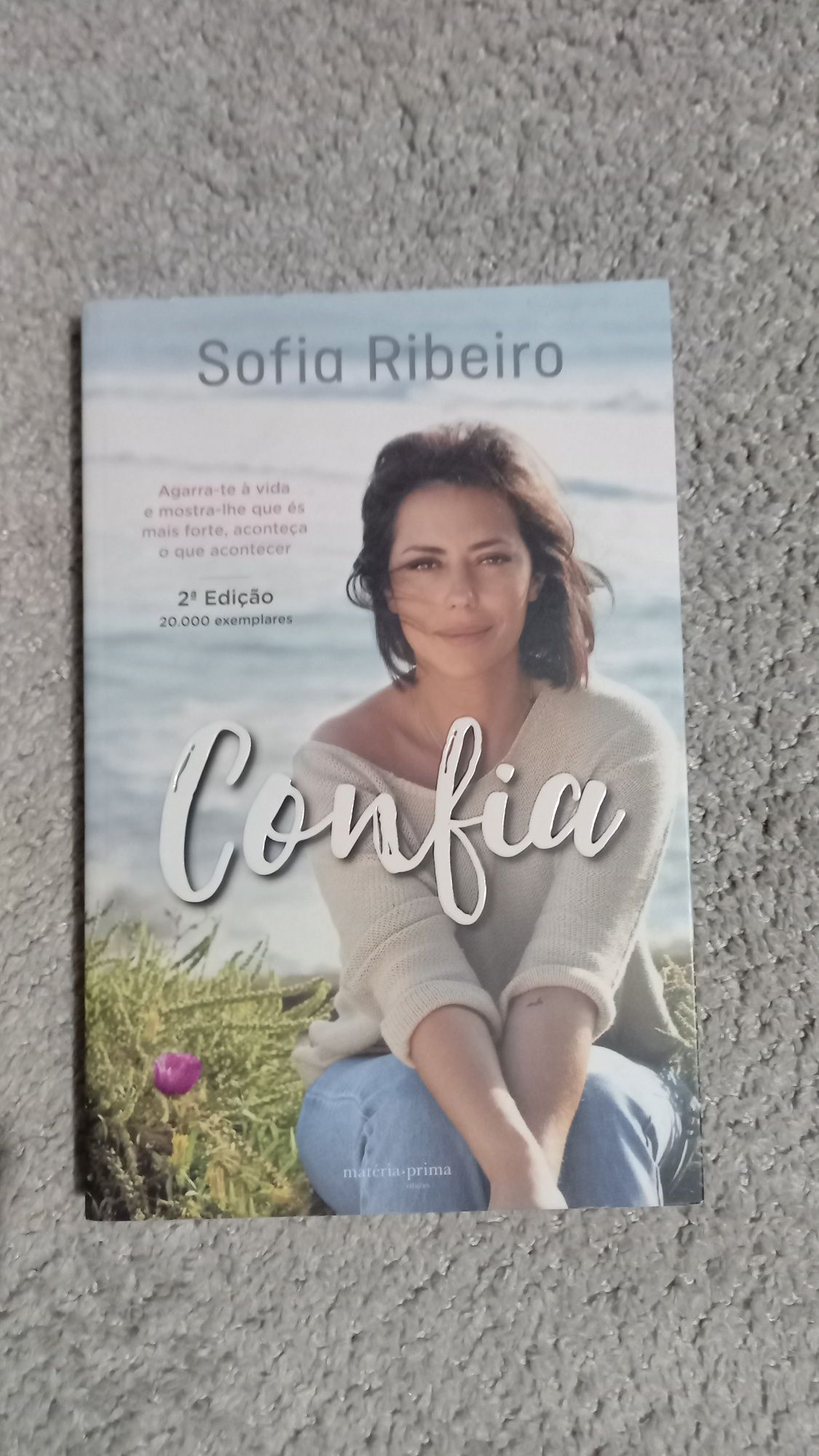 Vários livros, novos