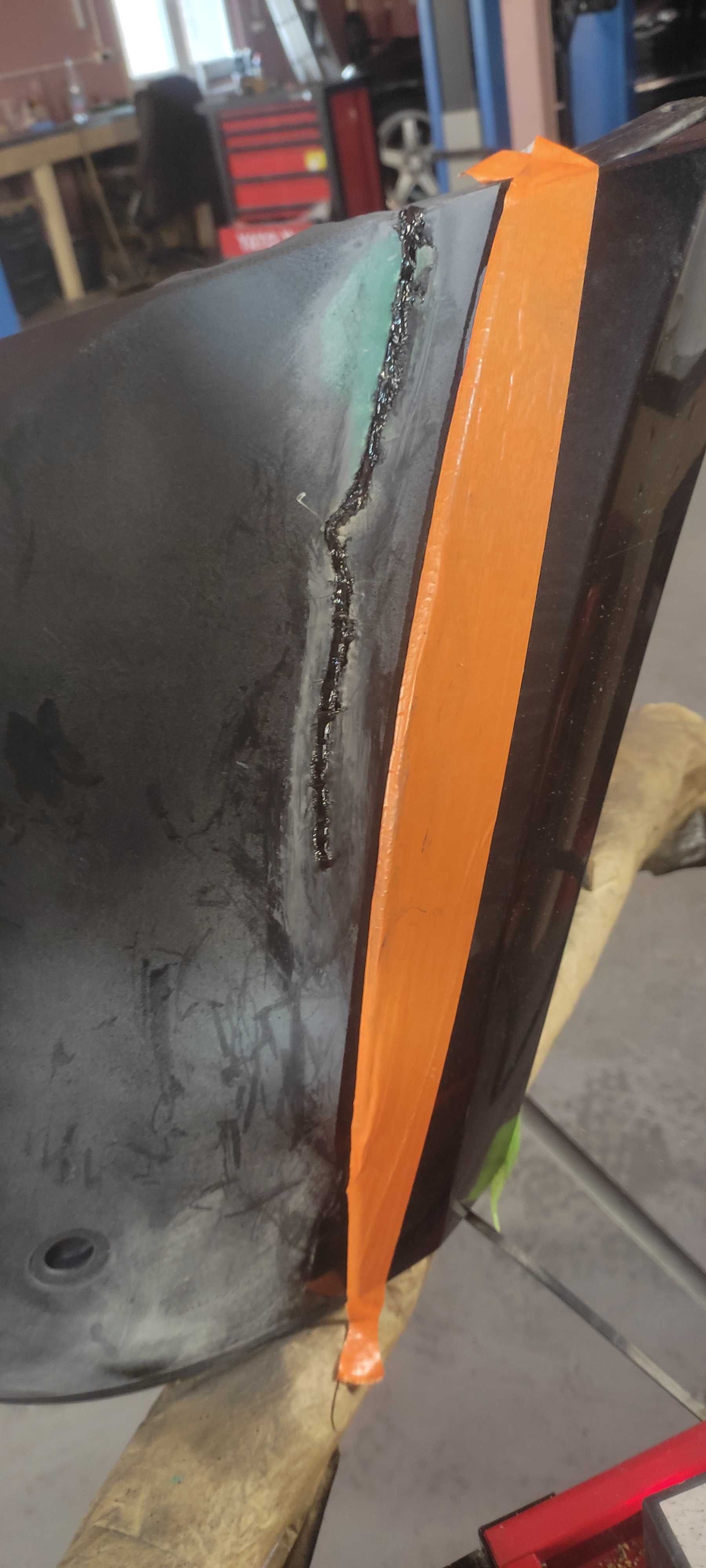 Spawanie i naprawa zderzaków i plastików , polerowanie lamp
