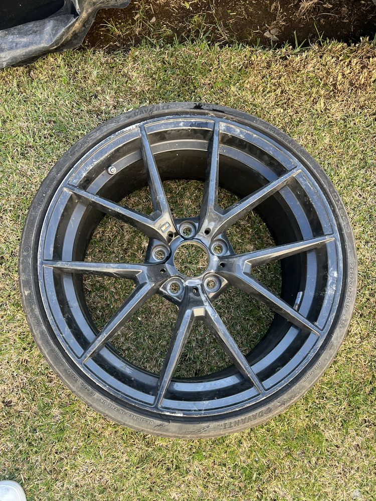 3 jantes BMW 19’’ look CS com pneus
