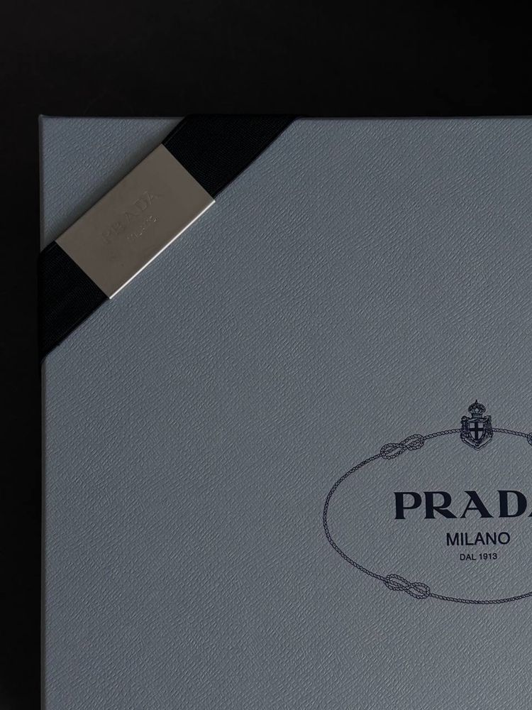 Prada оригінал 41 розмір