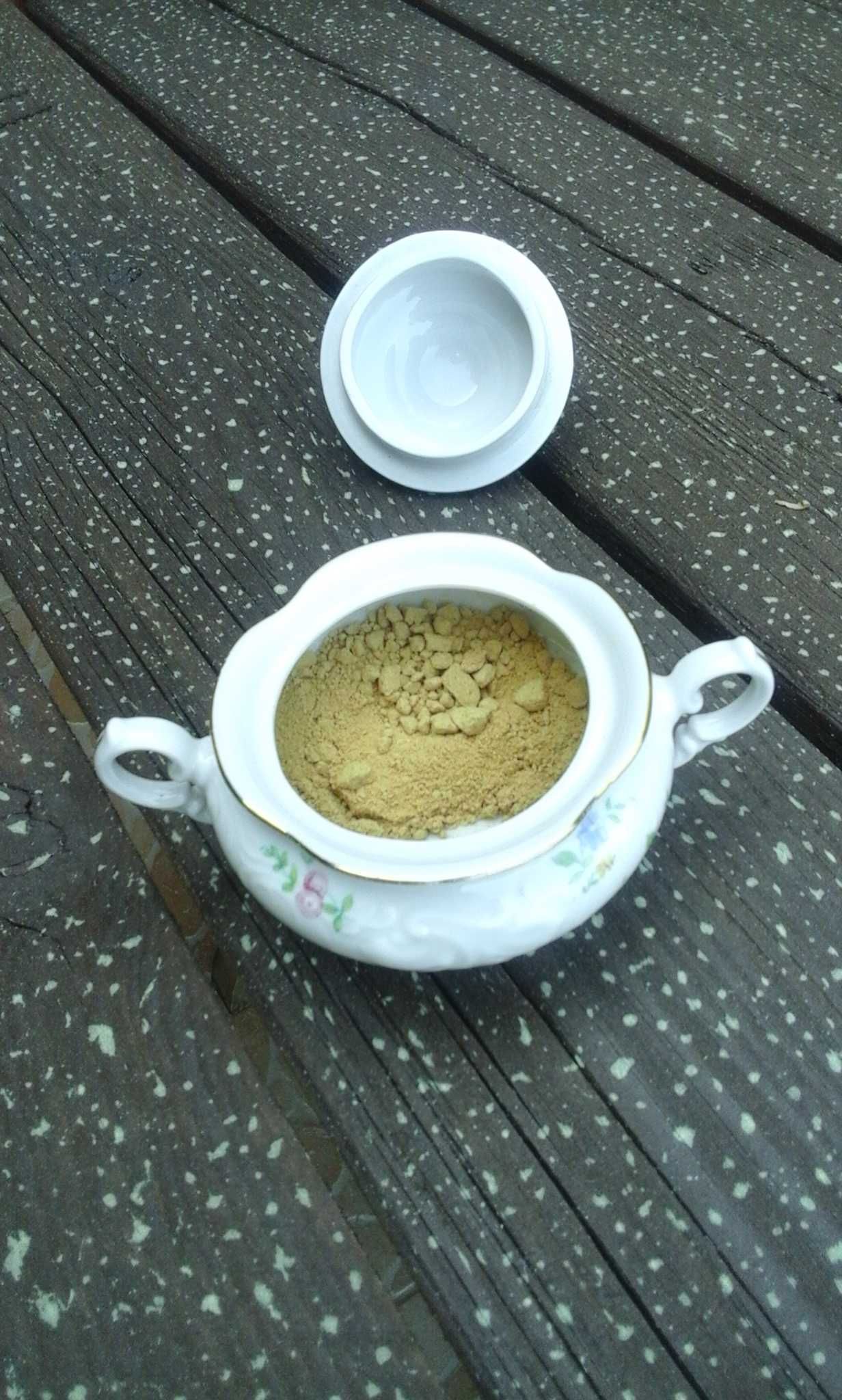 Cukierniczka porcelanowa