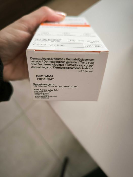 Krem spf50  Bella Aurora - nowy, opakowanie zaklejone oryginalnie