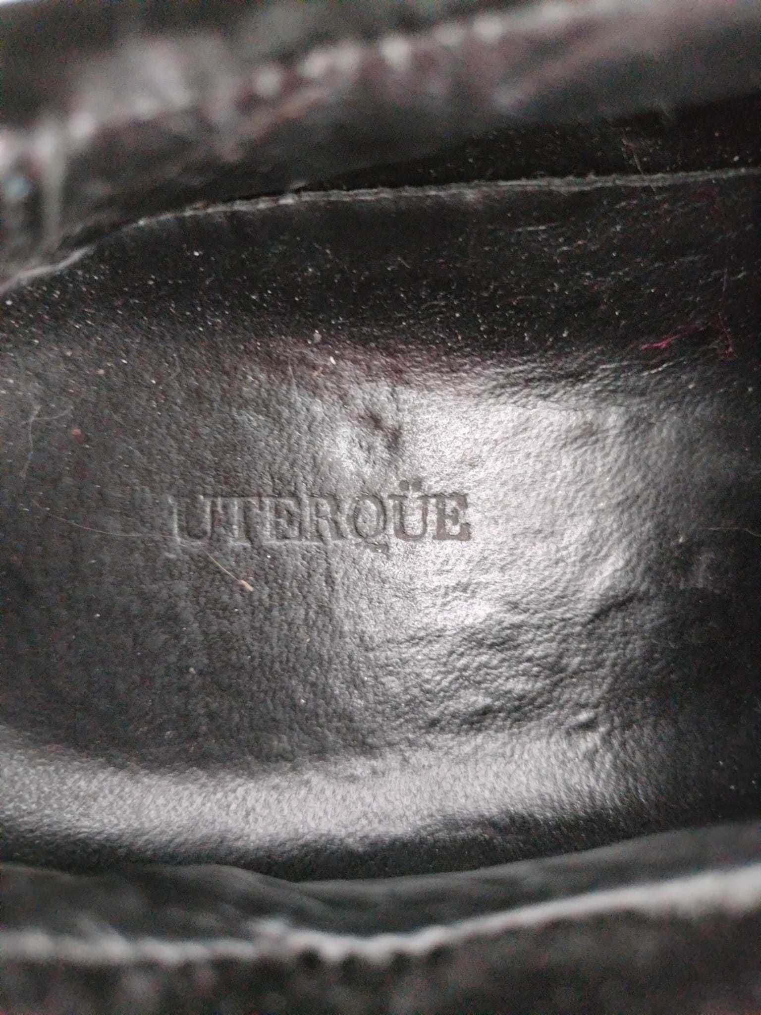 Par de sapatos Uterque, tamanho 37.