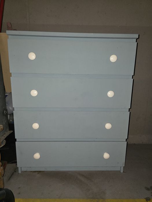 Sprzedam łóżeczko z materacem plus komoda