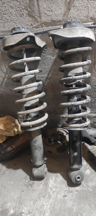 Продам амортизатори ауді 100 с3
