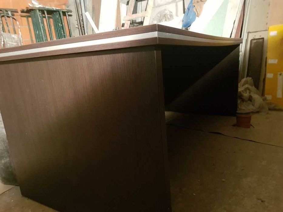 duże biurko stół brązowe do gaminetu prezes szklana wstawka 90 x 180