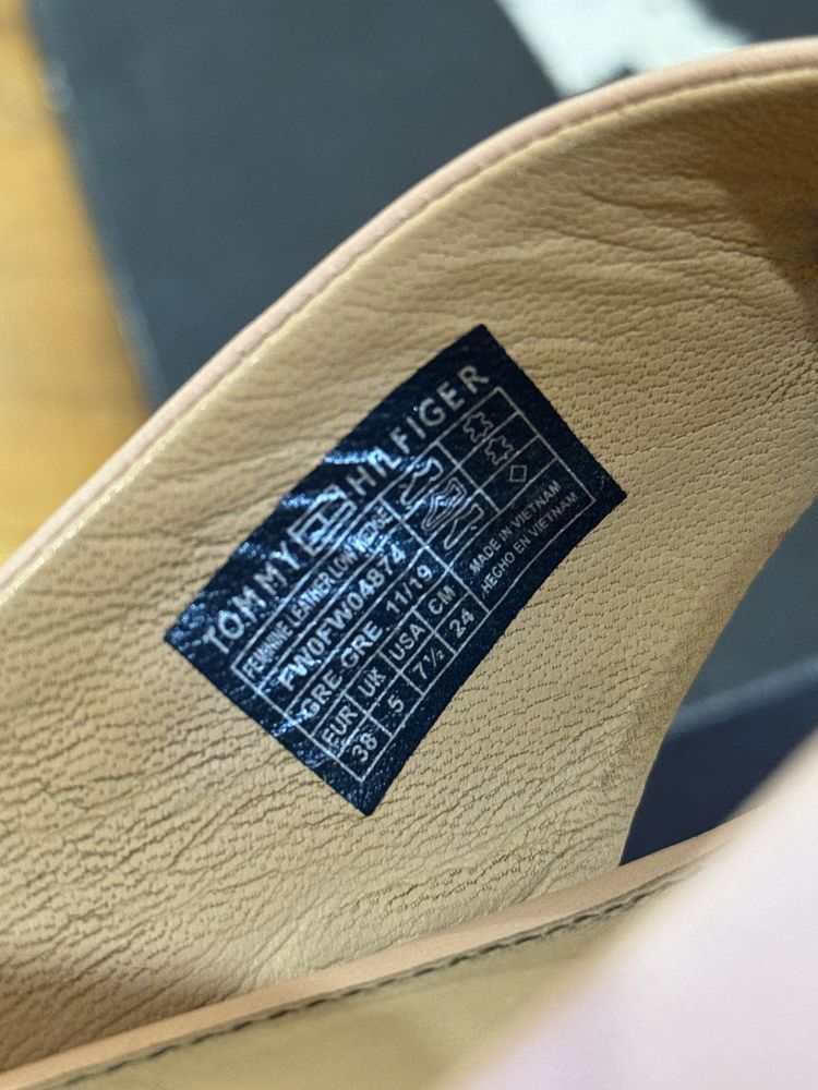Tommy Hilfiger шкіряні шльопанці