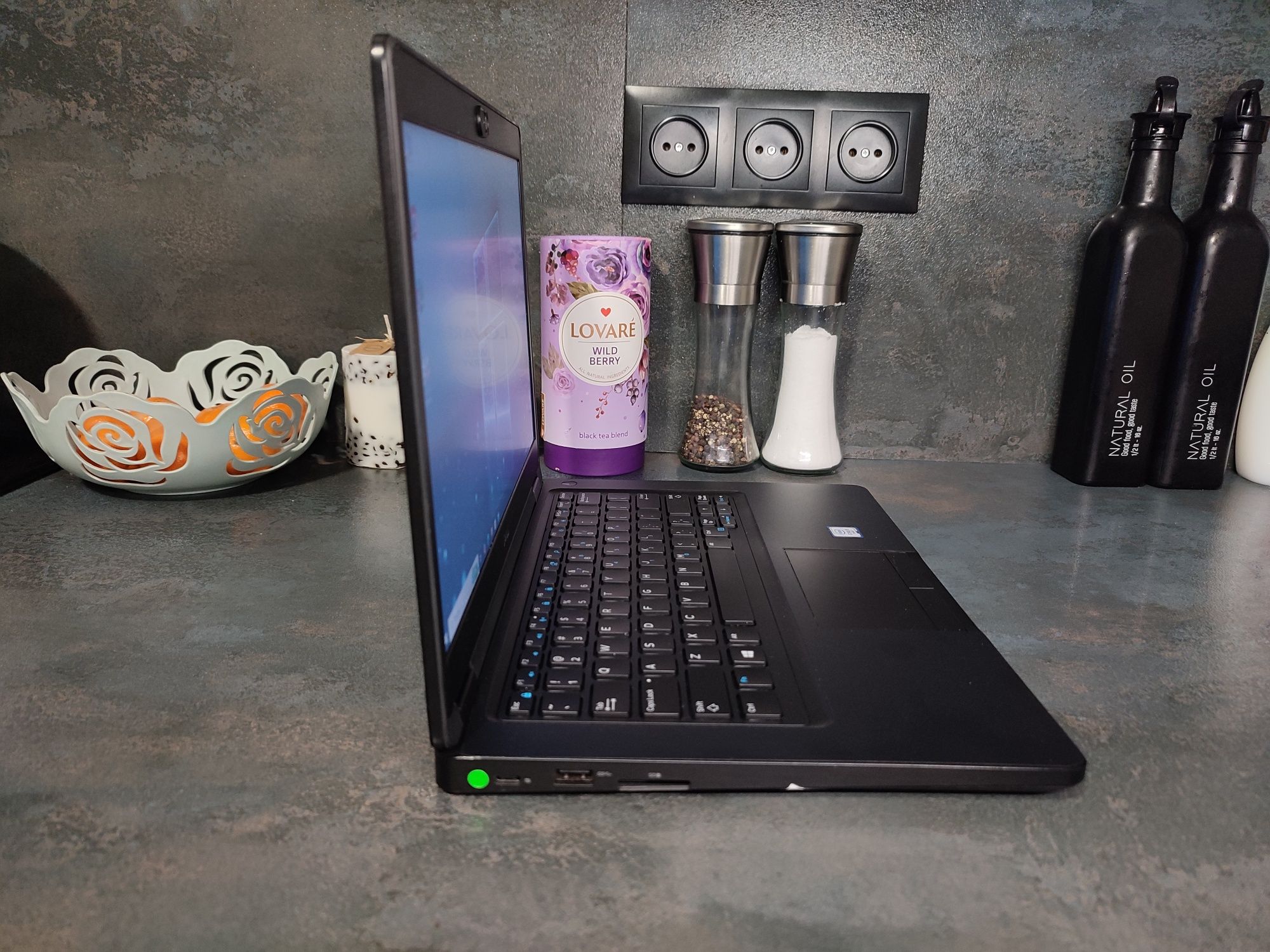 Ноутбук Dell Latitude 5490 i5/12gb/256gb.SSD/intel HD620 1gb/7-8год