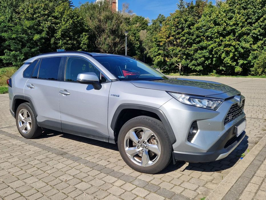 Toyota RAV4 Pierwszy właściciel, stan idealny, kupiony w salonie w Polsce.
