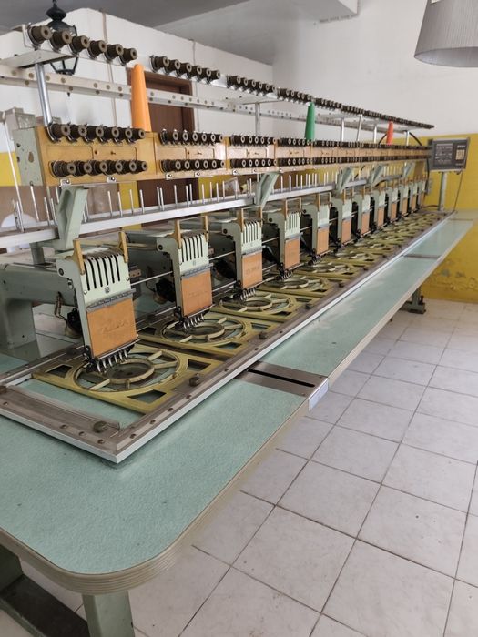 2 Máquinas ,de bordar 12 cabeças 6 cores tajima