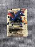 Carta pokemon de metal
