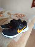 Sprzedam oryginalne buty Nike nr 42