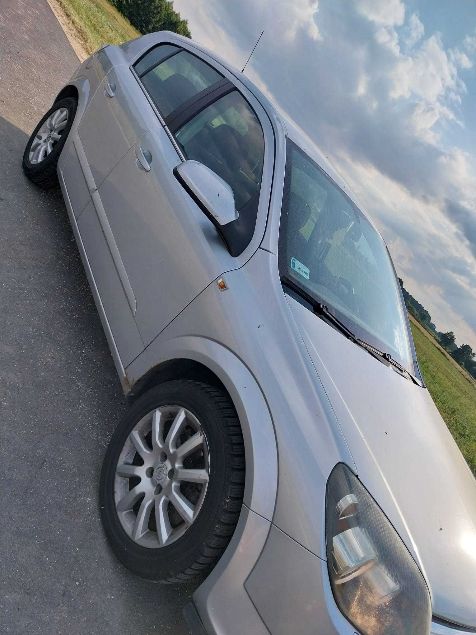 Sprzedam Opla Astrę H 1.6 Benzyna