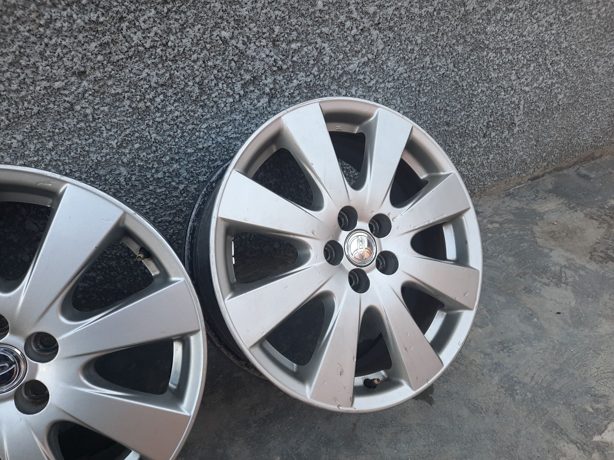 Диски toyota avensis  corolla  versa  R 17 5×100
