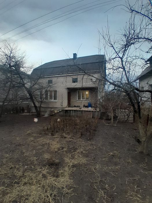 Продаж будинку, Пустомити