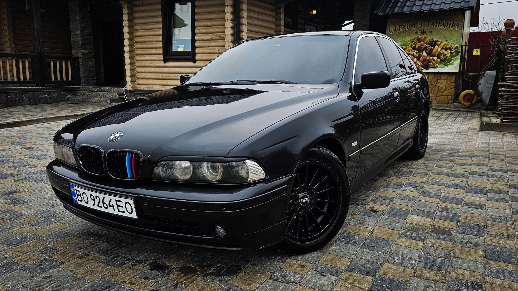 Заряжена BMW E39 2.0 (2001) — в ХОРОШОМУ СТАНІ !!! Тільки в добрі рук