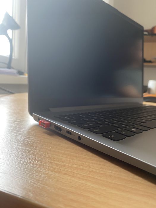 Ноутбук Lenovo IdeaPad 1 15IAU7