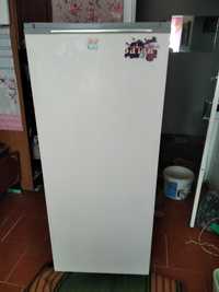 продается однокамерный холодильник в нормальном рабочем состоянии