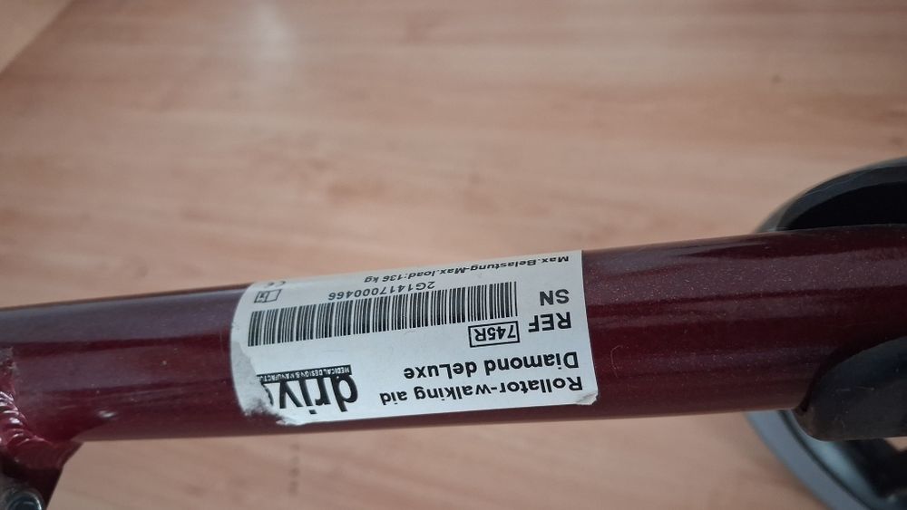 Balkonik z kółkami skrętnymi z opcją siedzenia