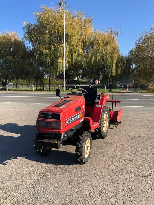 Traktorek Mitsubishi MT15 z glebogryzarką 4x4