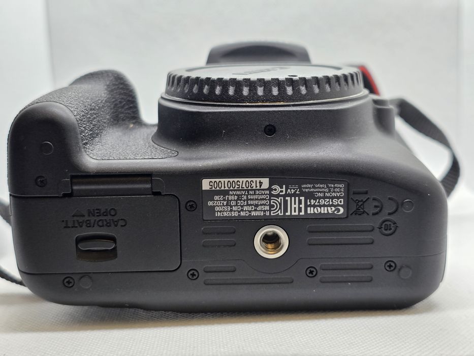 Canon EOS 2000D EFS18-55mm