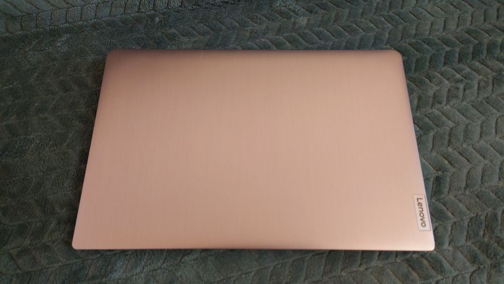 LENOVO IdeaPad 3 15IAU7, i5-1235U, 4GB RAM