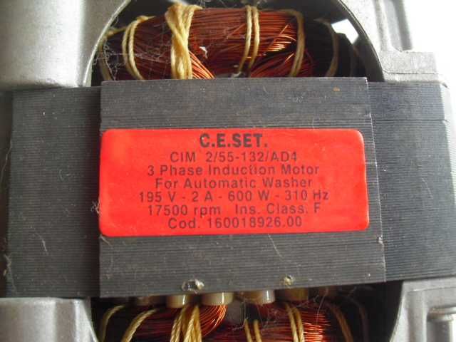 Двигатель,мотор на стиральную машинку ARISTON- AVSL-109