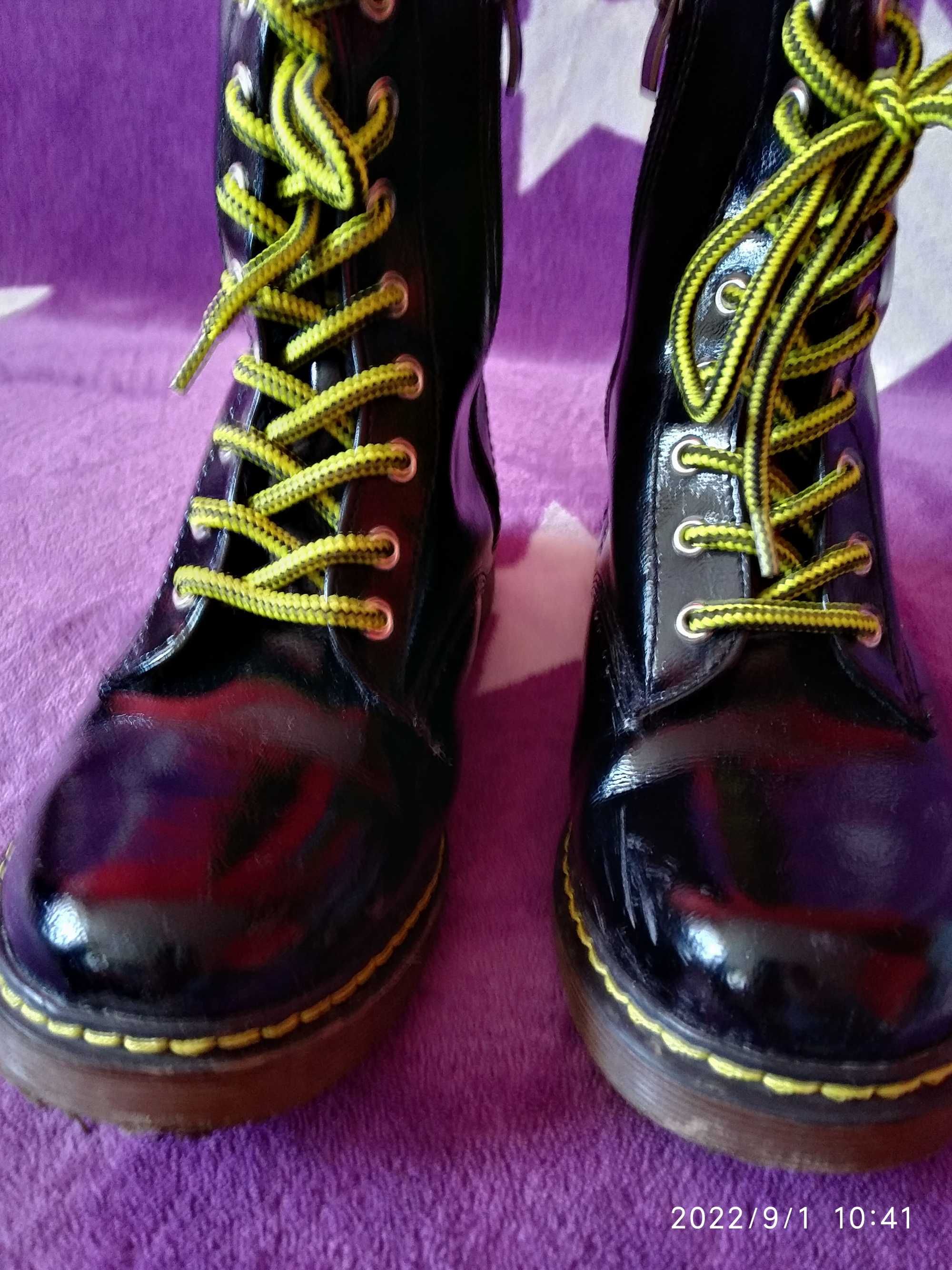 Buty botki czarne Kornecki