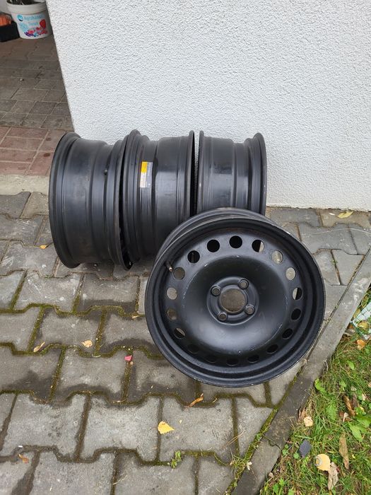 Felgi stalowe z kołpakami Rebault Clio