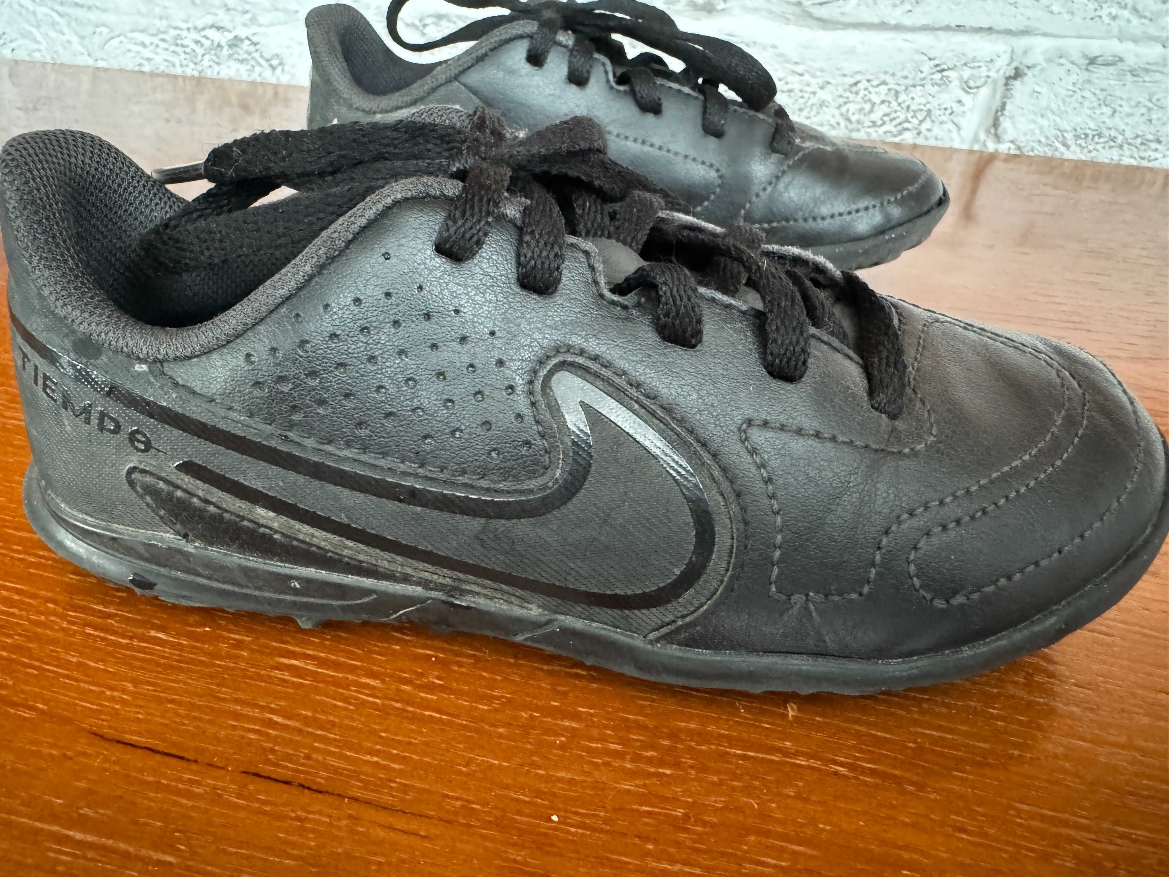 Дитячі футбольні сороконіжки Nike Tiempo Legend 9 Club TF Junior 18 см