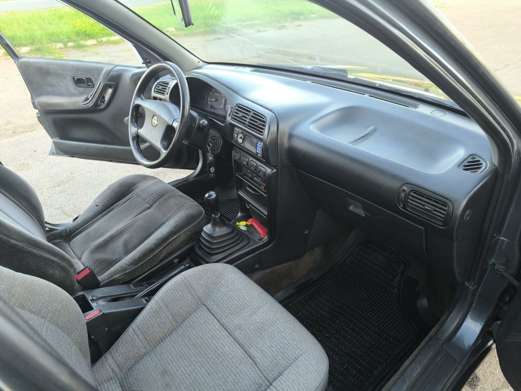 Nisan sunny N14 1.6l