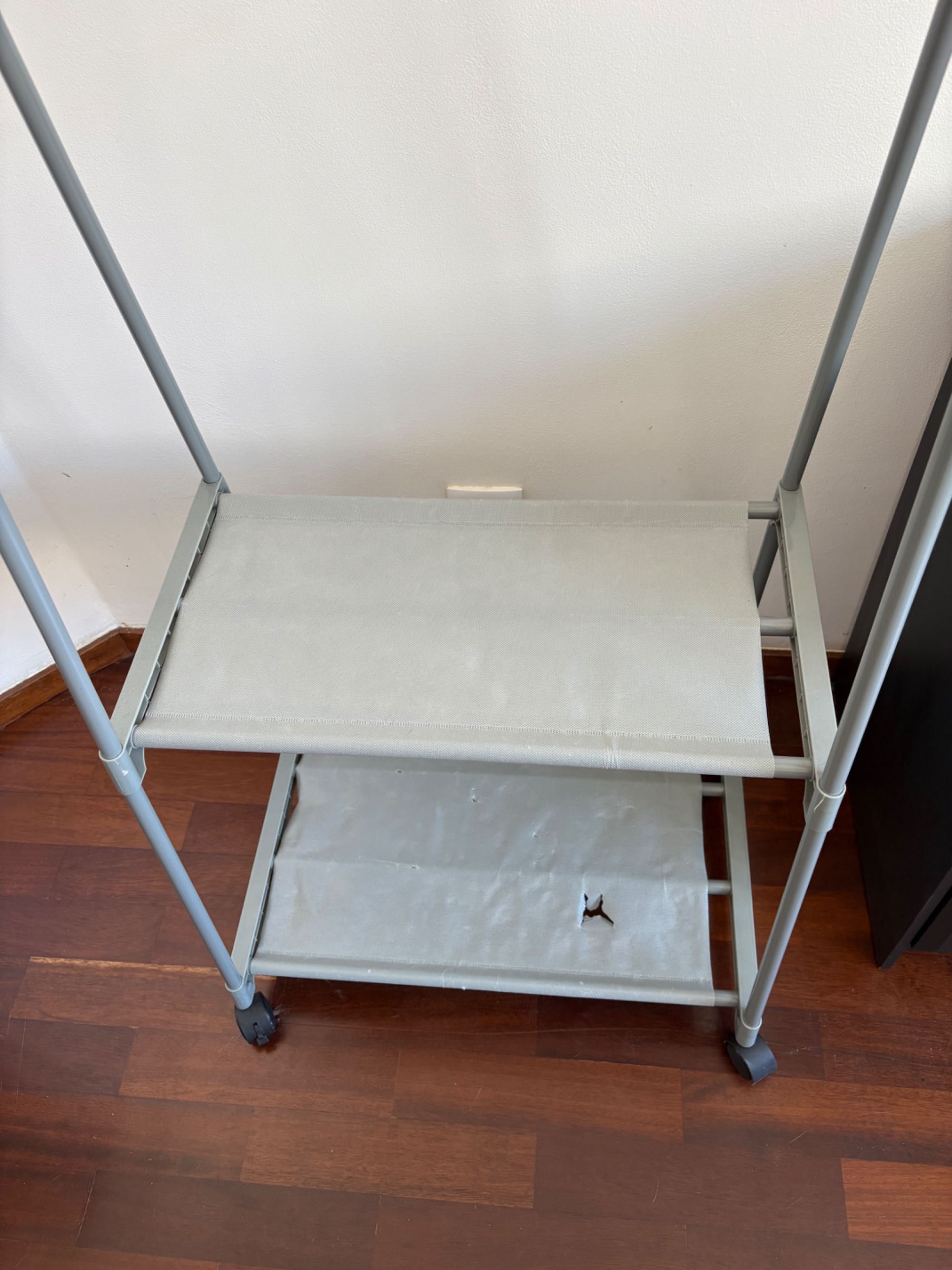 Suporte para cabide Charriots com rodas