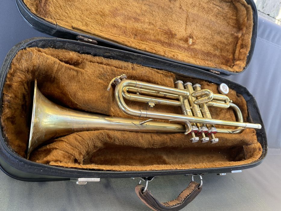 Продам духовий інструмент труба виробництво GDR