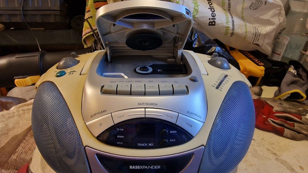 Radio magnetofon cd