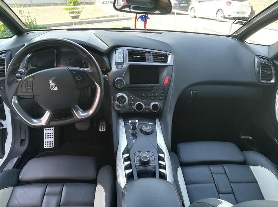 Citroen DS5 2.0 HDI SPORT CHIC 107.000km