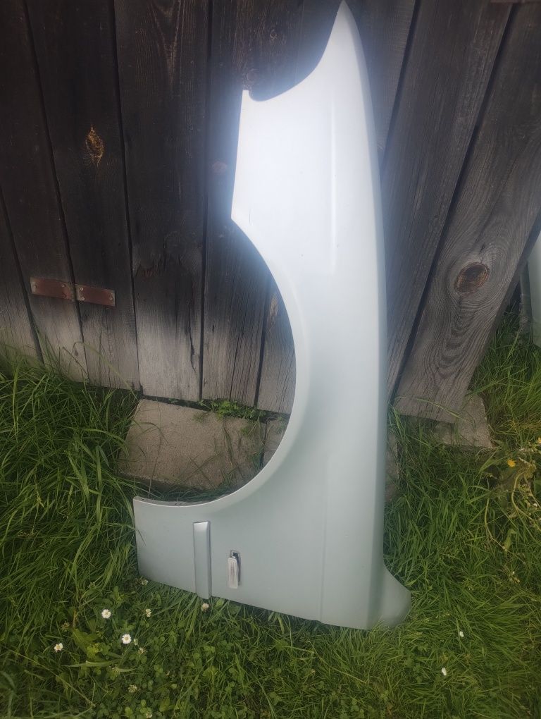 Błotnik BMW E39 lewy titansilver