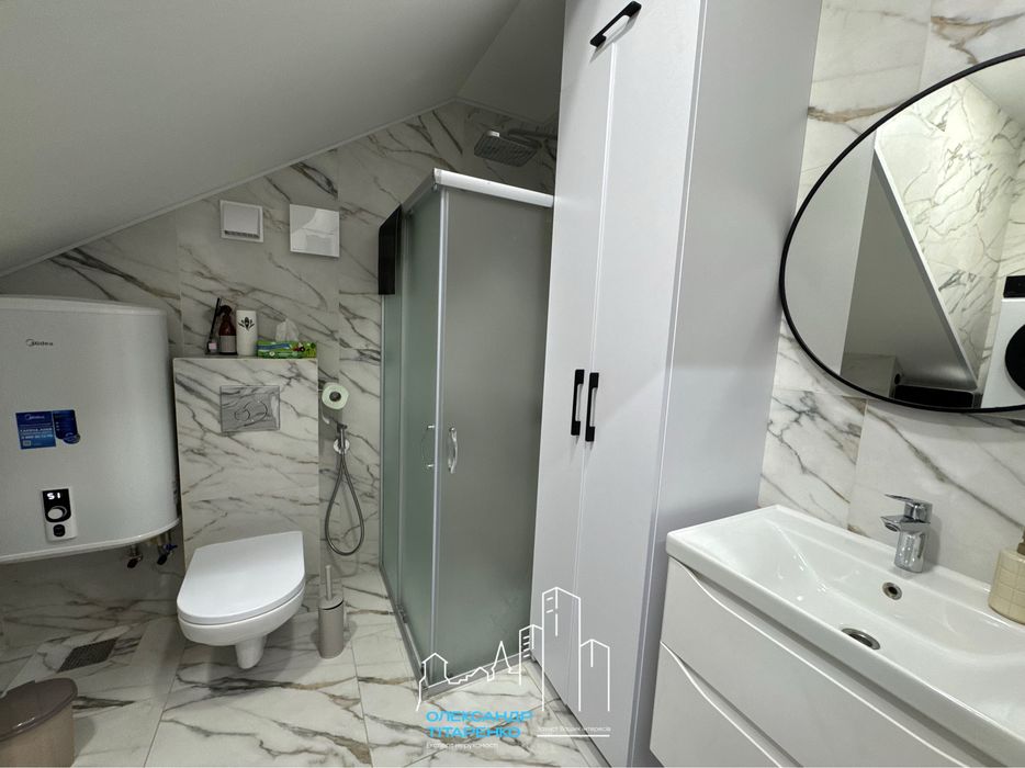 Сучасний котедж з ремонтом на МІКРОРАЙОНІ