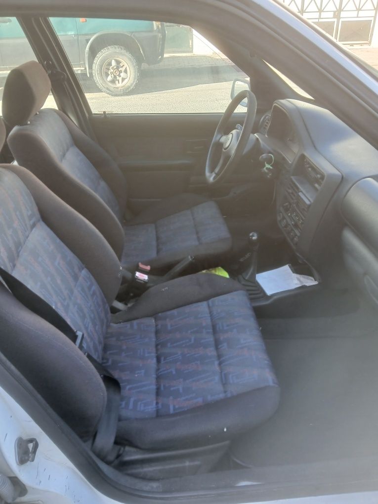 Peugeot 106 usado