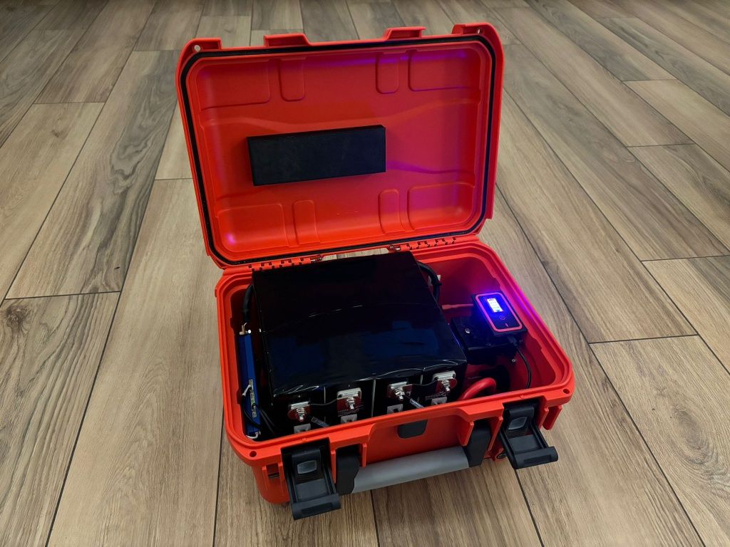 Akumlator liFePo4 walizka 12v 4s 230Ah