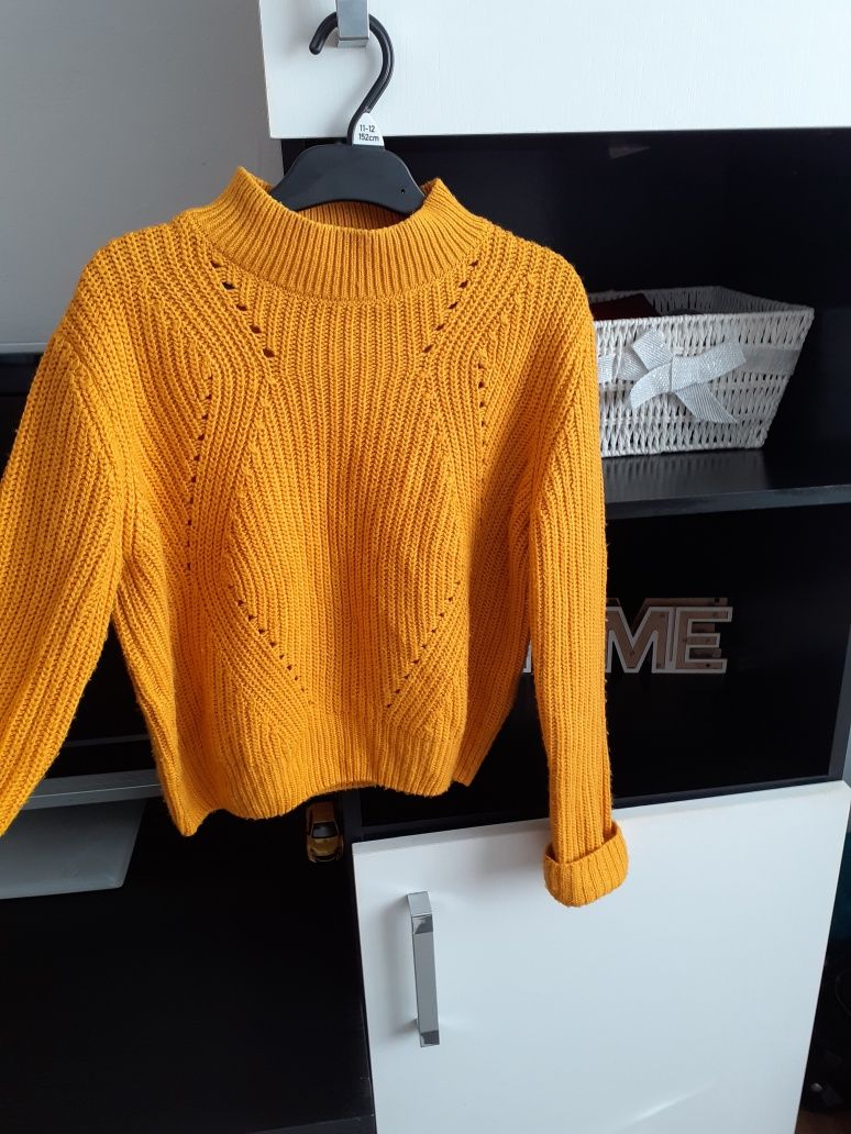 Sprzedam sweterek xs